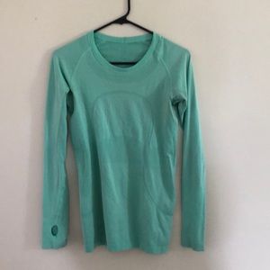 Lulu lemon swiftly tech long sleeve